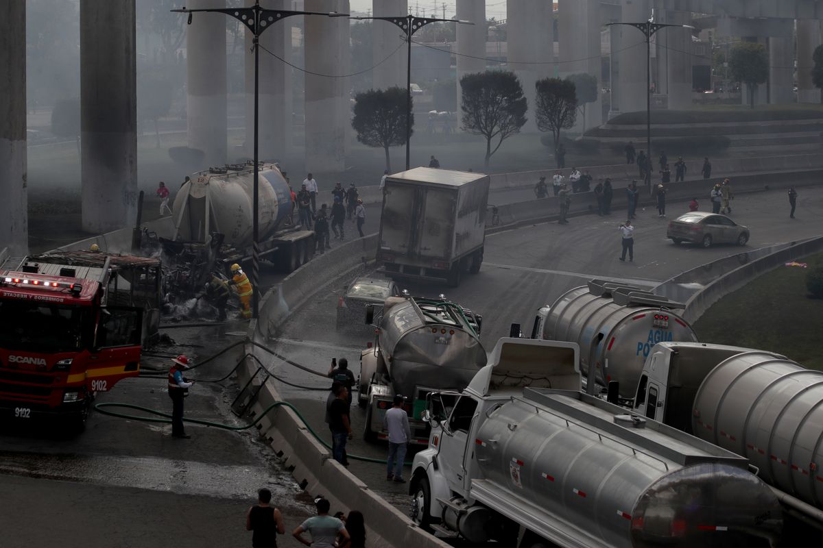 Sube a 21 la cifra de muertos por explosión de pipa en puente de La Concordia