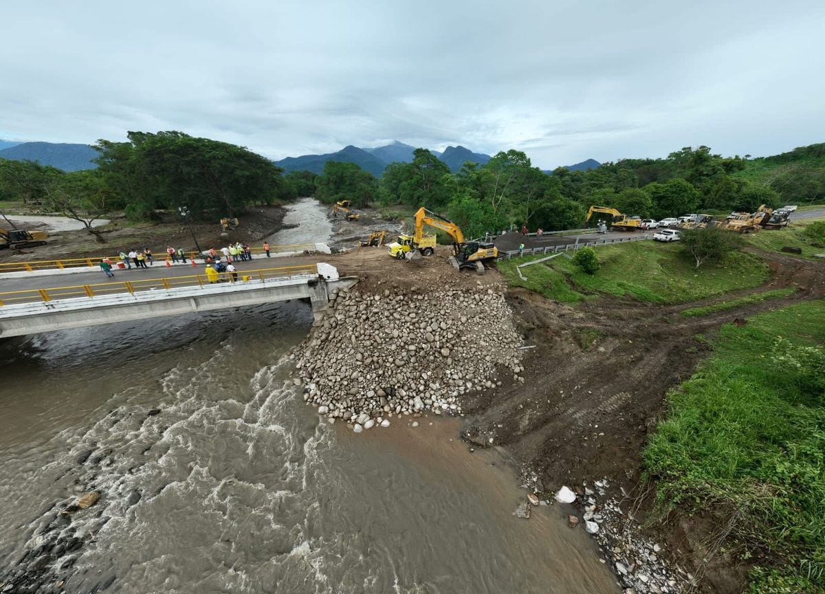 在两座桥梁坍塌后，Chiapas沿海公路的交通重新恢复