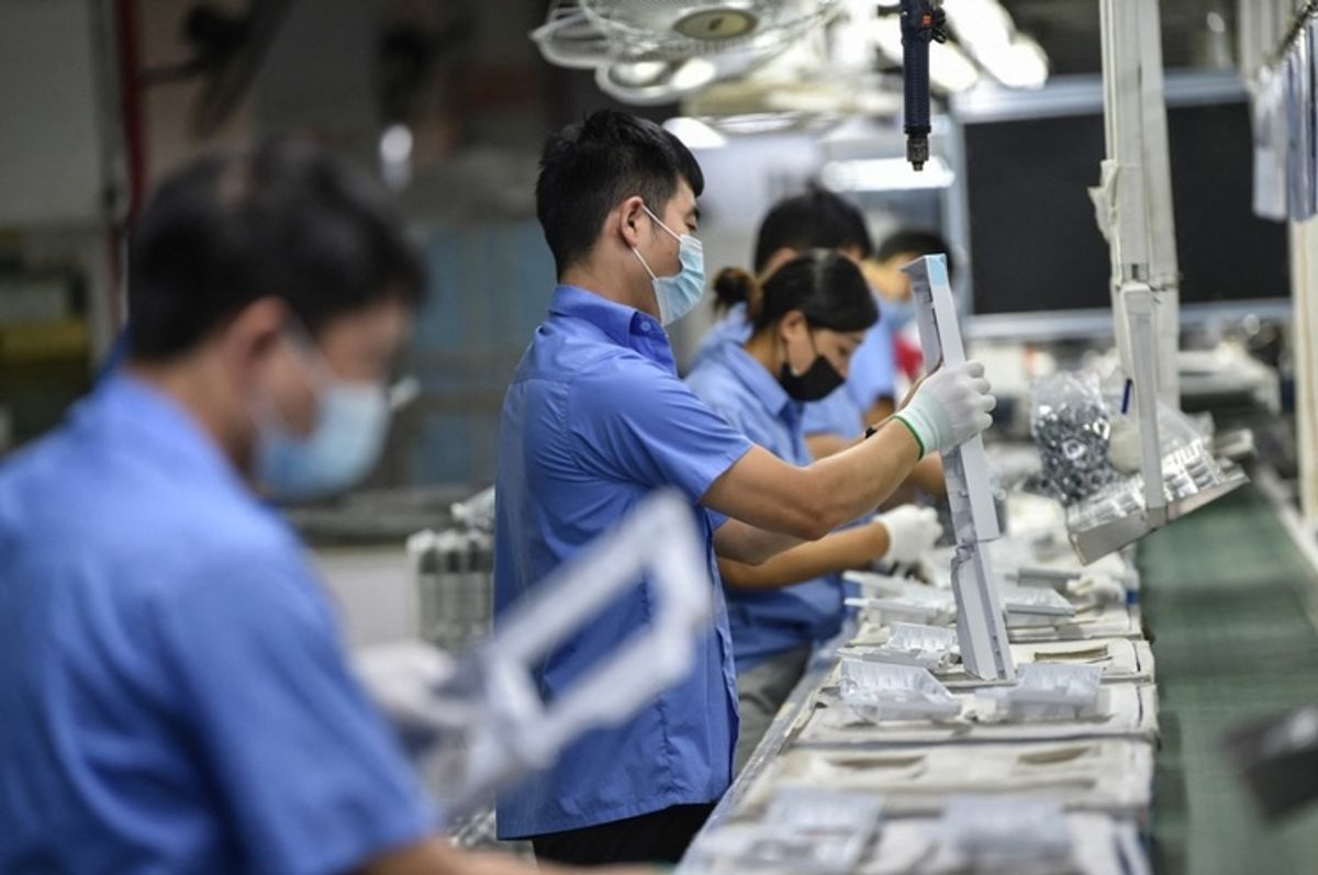 China enfrenta su menor crecimiento en producción y ventas minoristas desde 2024
